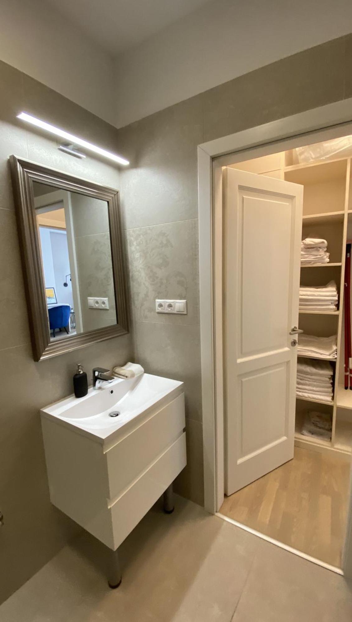 Modern Apartment Near The River Budapest Ngoại thất bức ảnh